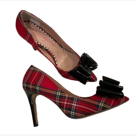 Betsey Johnson Heels Women’s Red Plaid / Patent Leather Bow Size 5.5 NWOT - Picture 2 of 6